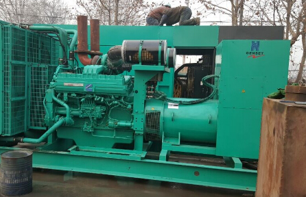 米易发电机组如何判断水冷式机油散热器内部是否需要清洗？