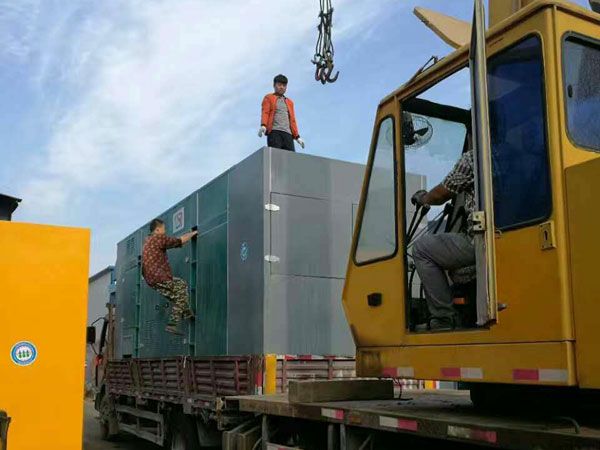 米易更换水冷式机油散热器密封件的操作流程是怎样的？